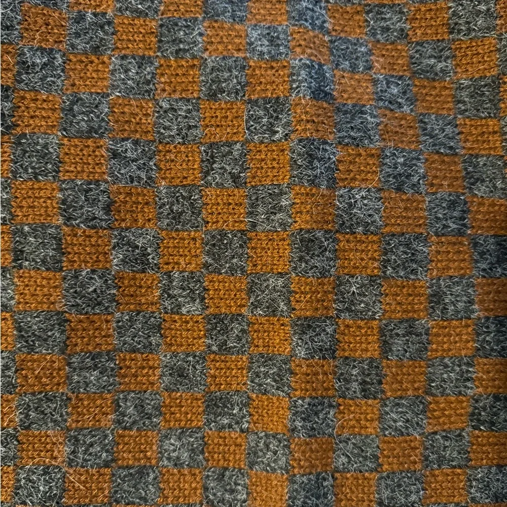 🍁 Women’s Urban Outfitters Black and Brown Sweater Shrug Poncho with Tassels 🍁 - Picture 4 of 5